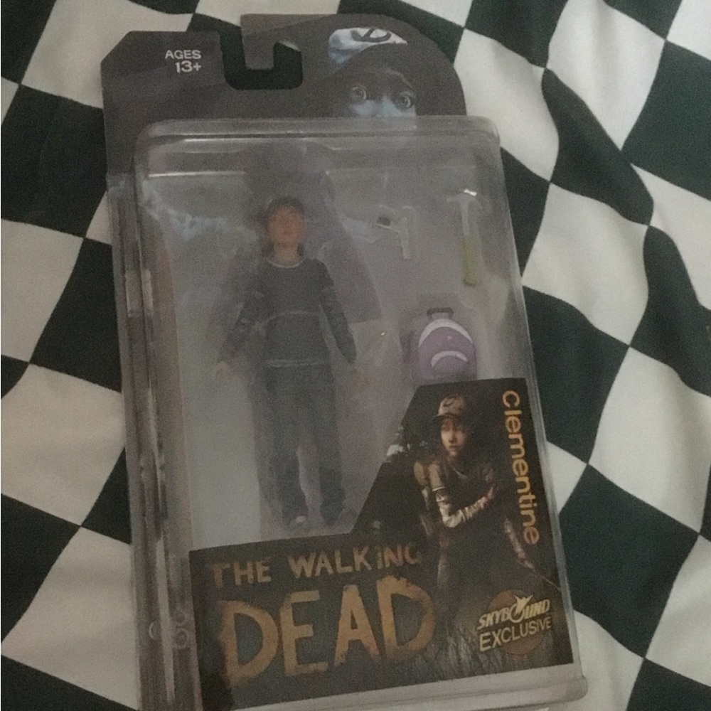 The walking dead game Clementine action figure sky bound (clean variant)